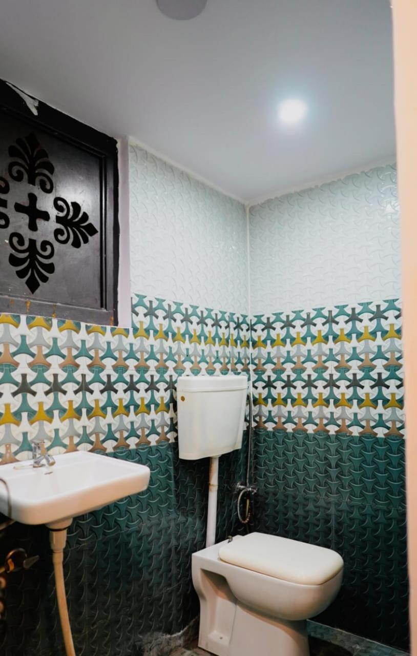 Divine Mrityunajay Guest house *